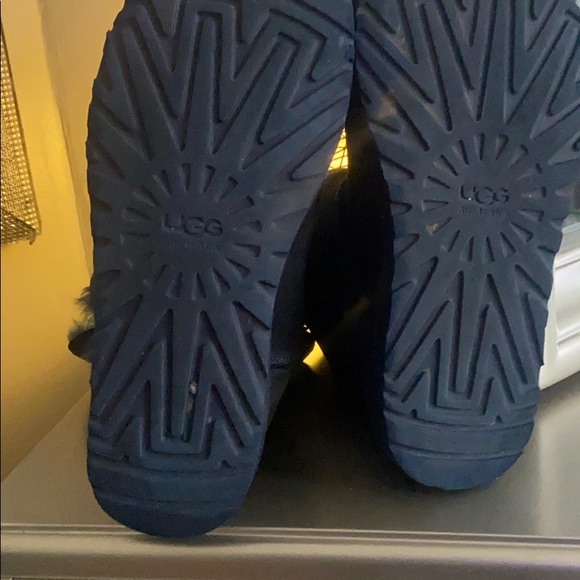 UGG - Picture 6 of 7